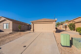 Building Photo - 6415 E Garden Stone Dr