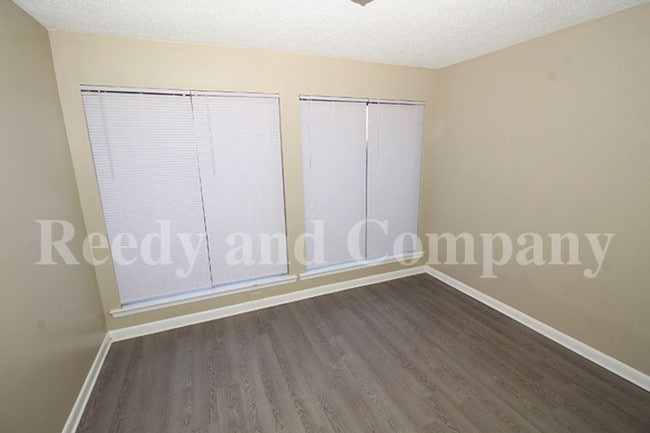 Building Photo - 3800 High Bridge Ct
