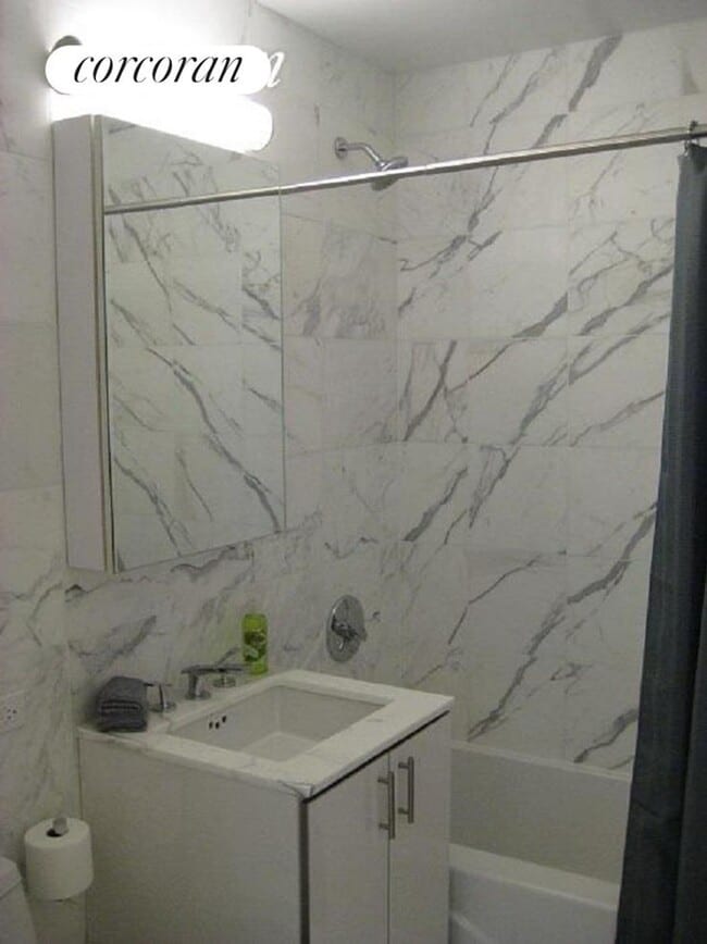 Building Photo - 322 W 57th St