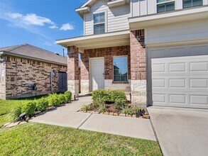 Building Photo - 14744 Hazel Br Dr