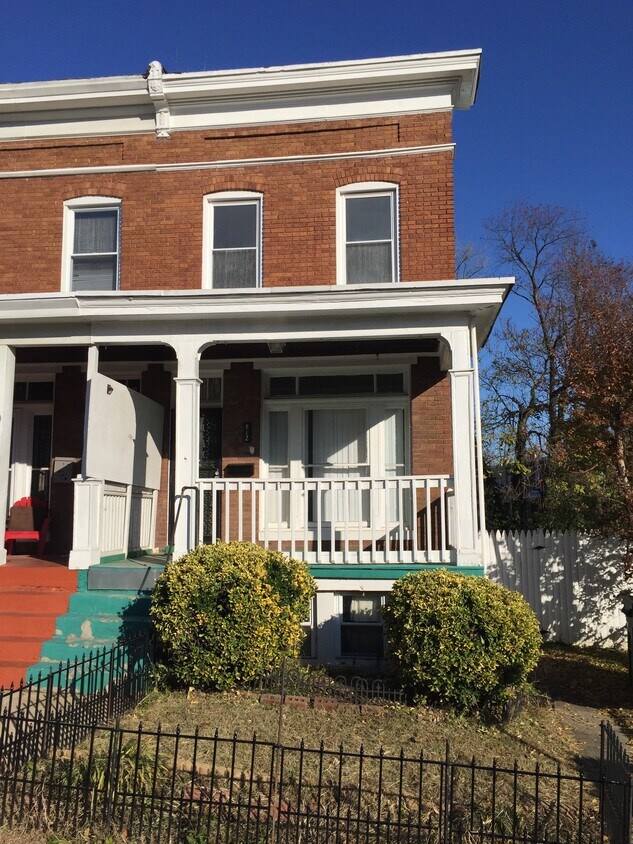 Front of House - 812 Belgian Ave
