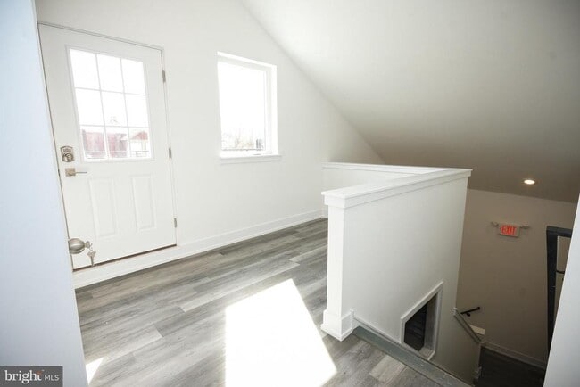 Building Photo - 6162 Ridge Ave