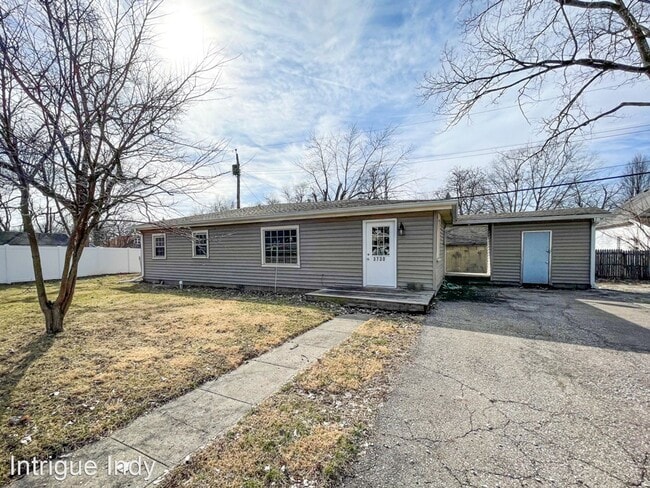 Building Photo - 3 br, 1 bath House - 3730 Carson Ave