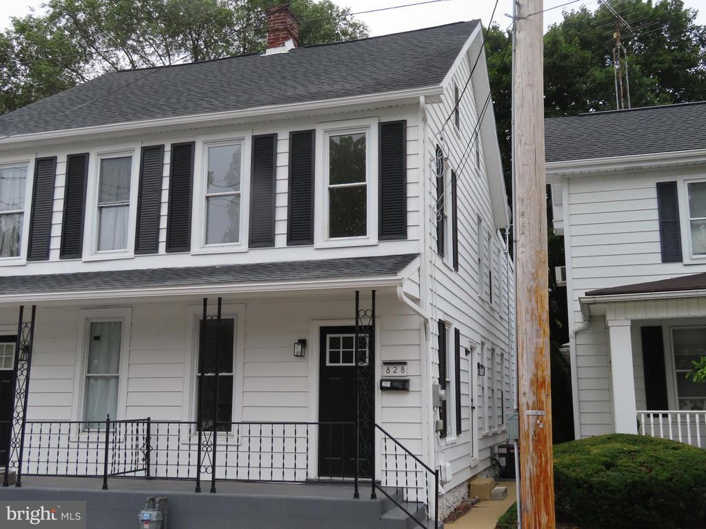 Foto del edificio - 828 Broad St