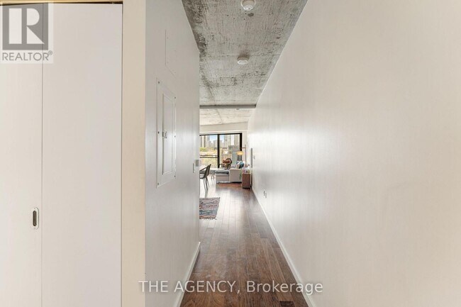 Building Photo - 51 Trolley Cres