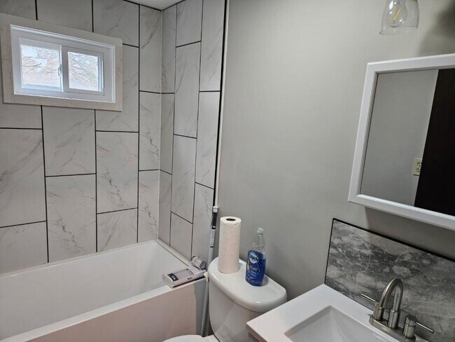 Foto del edificio - 11 Willow Ave