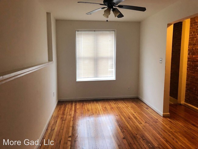 Building Photo - 3 br, 1 bath House - 2436 Preston St