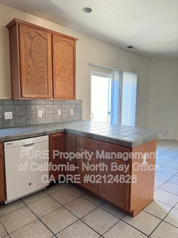 Building Photo - 448 Beltrami Dr