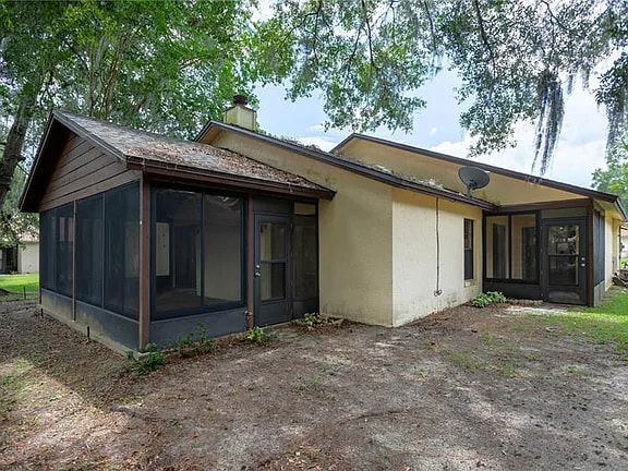 Building Photo - 1020 NE 30th Ave