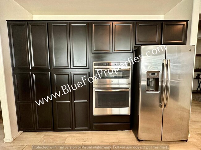 Foto del edificio - 4496 S Saginaw Hill Dr