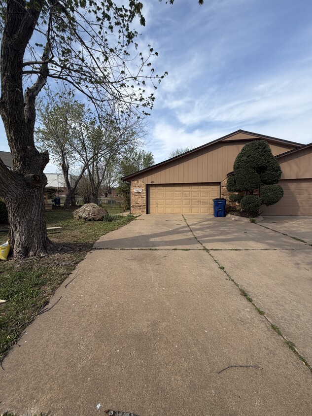 Photo - 418 Britton Ct