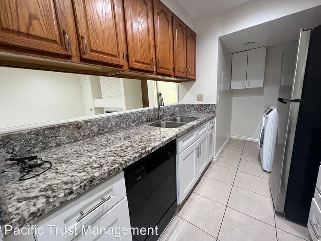 Building Photo - 3 br, 2 bath House - 17738 Palo Verde Ave