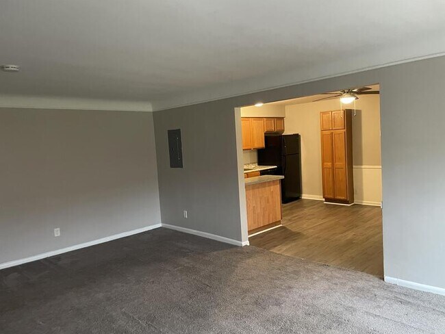 Foto del edificio - 7809 Dawn Rd