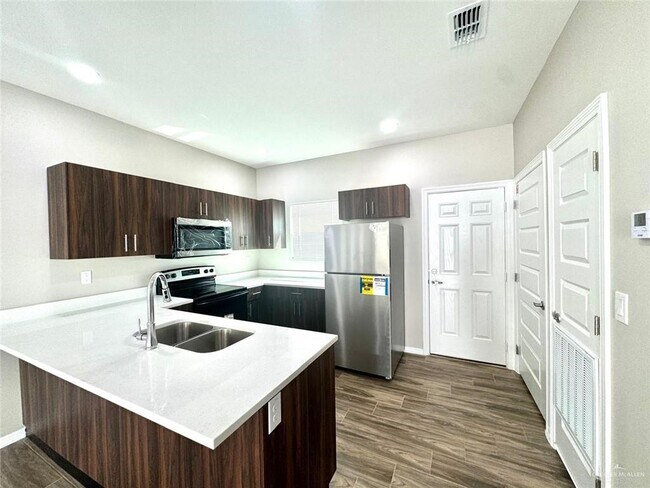 Foto del edificio - 14 E Walnut Ave