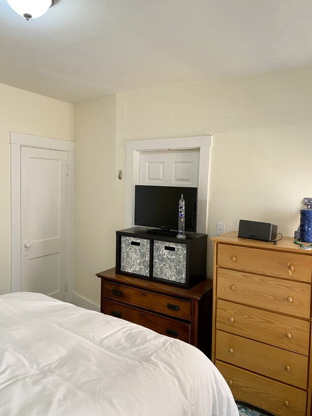 Primary Photo - 120.5 Gore St