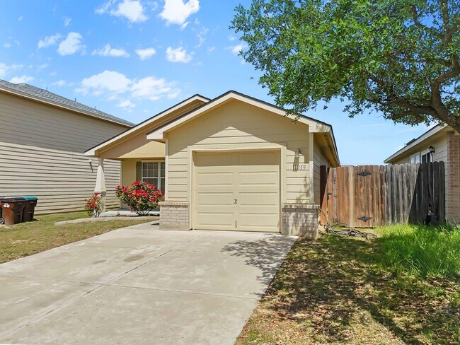 Foto del edificio - Move In Ready!!!