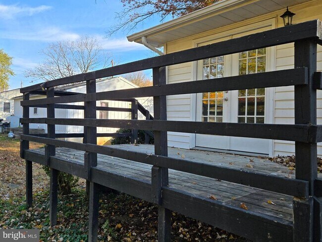 Building Photo - 341 S 26th St