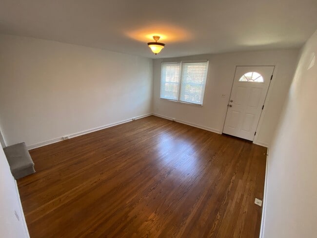 Photo - 205 E Susquehanna Ave Townhome