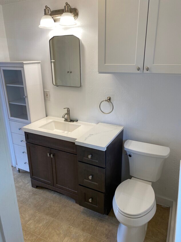 Foto principal - 1312 E 29th St Apt A Upstairs