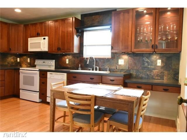 Building Photo - 3 br, 1.5 bath House - 1713 Hollywood Ave