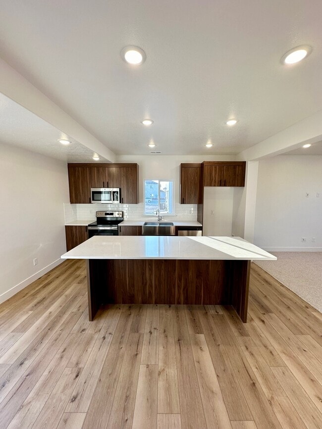 Building Photo - 542 W 1150 N