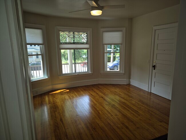 Sala de estar 1 - 1047 E Gorham St