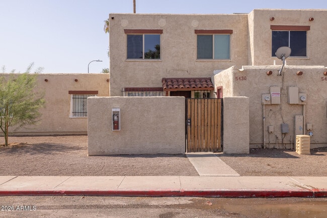 Building Photo - 5430 W Culver St