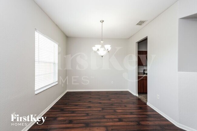Foto del edificio - 3261 Pebblebrooke Blvd