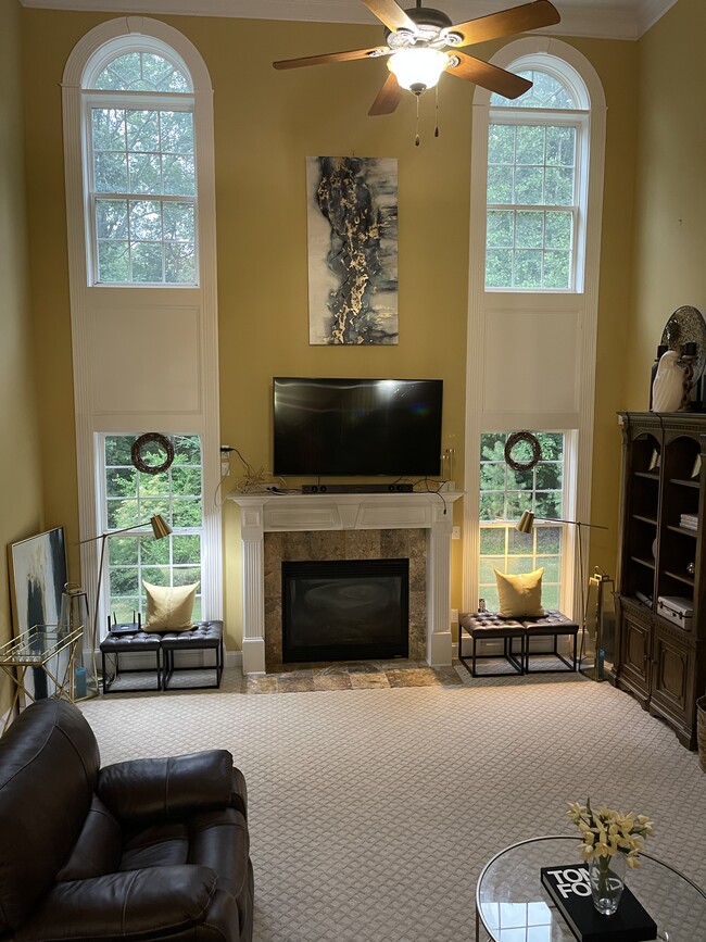 Building Photo - 5471 Boreal Way SW