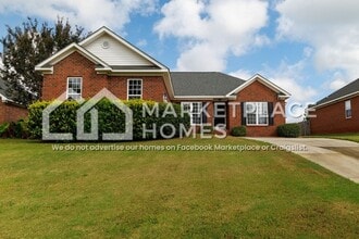Building Photo - 512 Marble Falls