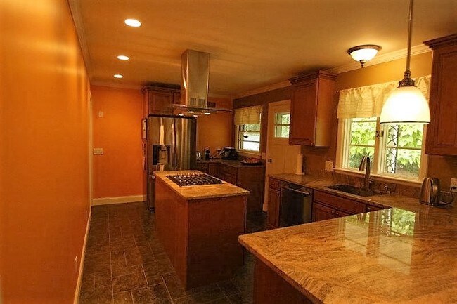 Cocina - 61 Cornell Blvd