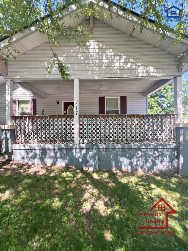 Primary Photo - 117 N Main St