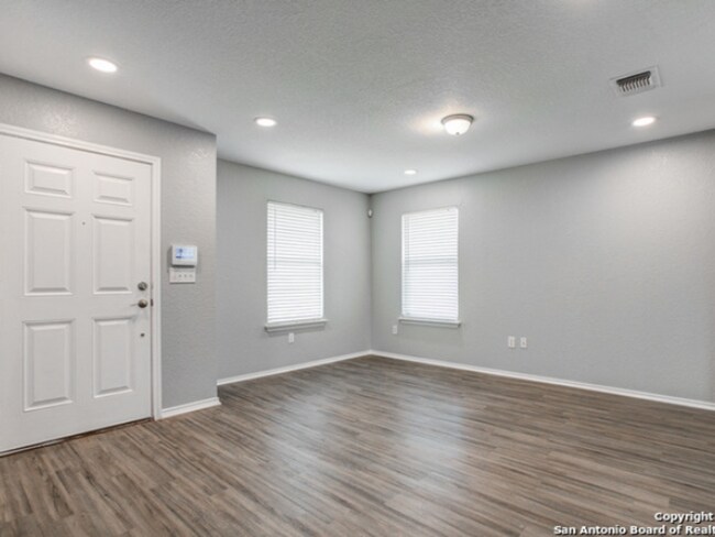 Foto del edificio - Spacious 5BR Home in NW San Antonio | Deck, High Ceilings & Prime Alamo Ranch Location