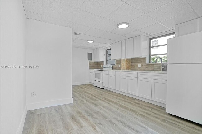 Foto del edificio - 3041 NW 15th St