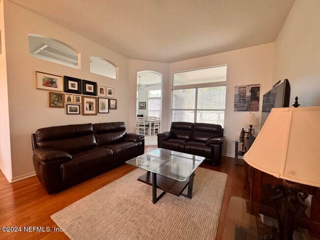 Foto del edificio - 148 Fairway Oaks Dr