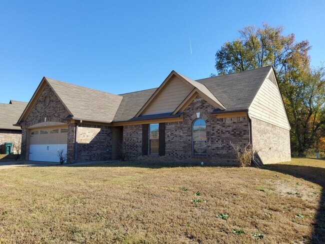 Building Photo - 8212 Park Pike