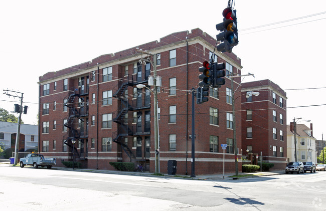 Foto del edificio - Colonial Hall Apartments