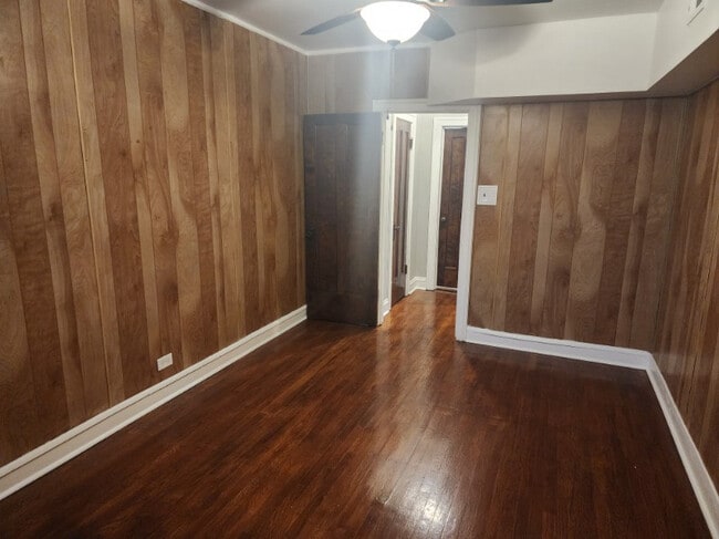 Foto del edificio - 8808 S Hermitage Ave