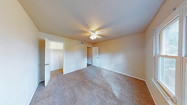Building Photo - 8014 Lifford St