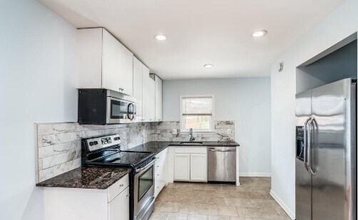 Foto del edificio - 609 49th Pl NE