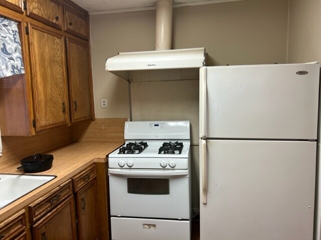 Building Photo - 212 Glover Dr