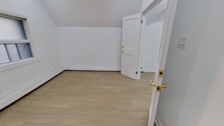 Building Photo - 101-103 Spadina Rd