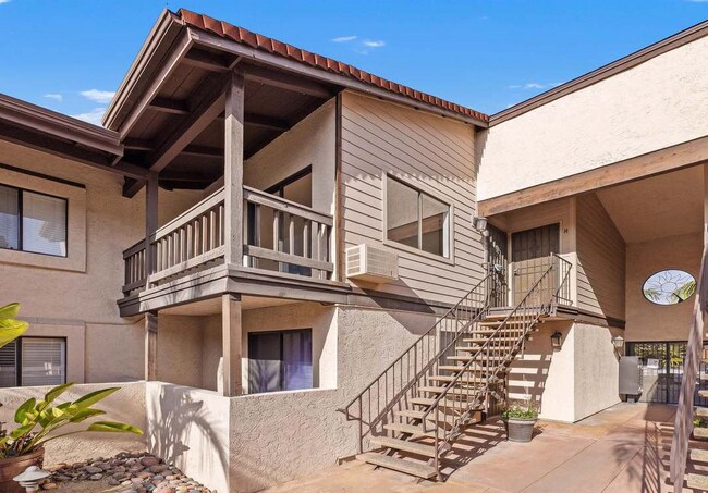 Foto del edificio - Discover the charm of this top-floor apart...