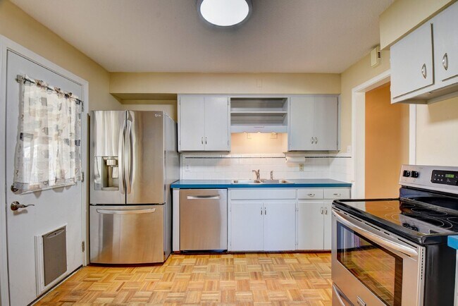 Foto del edificio - 4840 S Pearl St