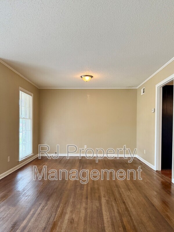 Building Photo - 3458 Sophia St