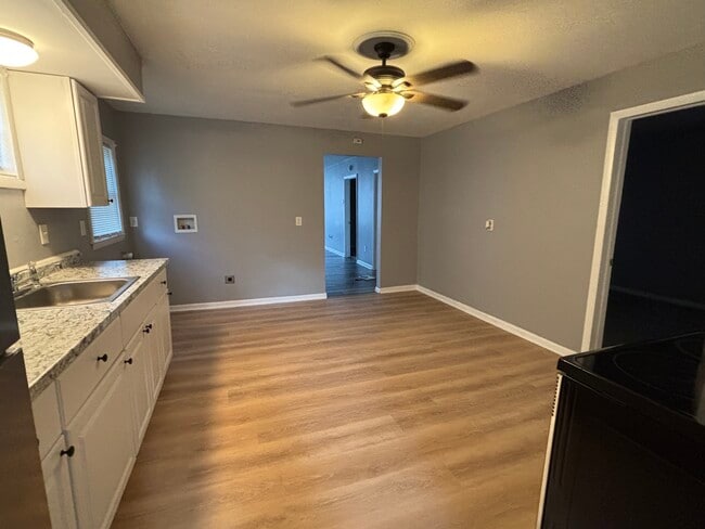 Building Photo - 48 Ontario St