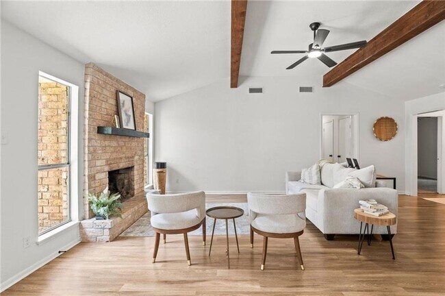 Foto del edificio - 4 Bedroom