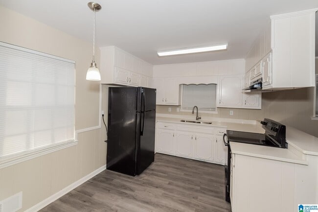 Foto del edificio - 1508 Brewster Cir