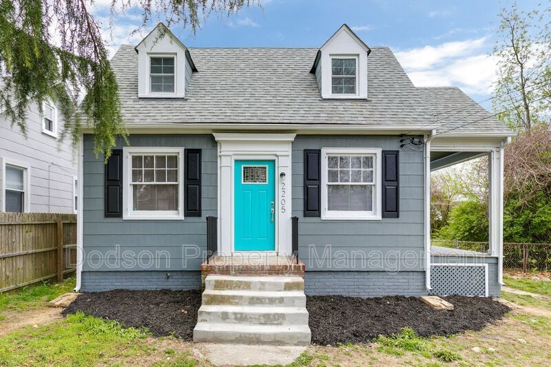 Primary Photo - 2205 Fenton St