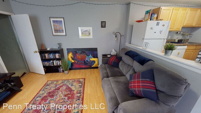 Building Photo - 731 E Thompson St